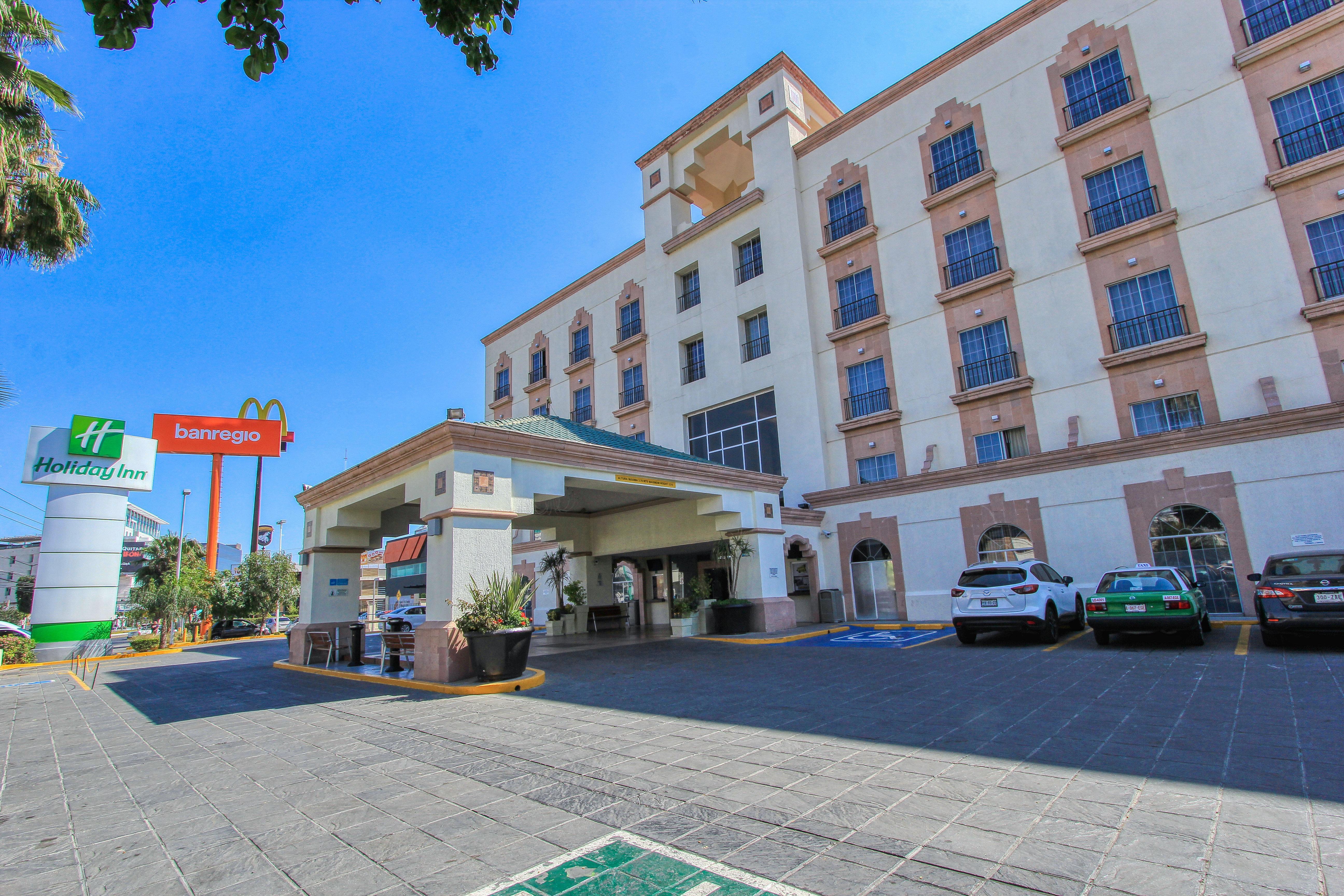 Holiday Inn Leon, An Ihg Hotel Exterior photo